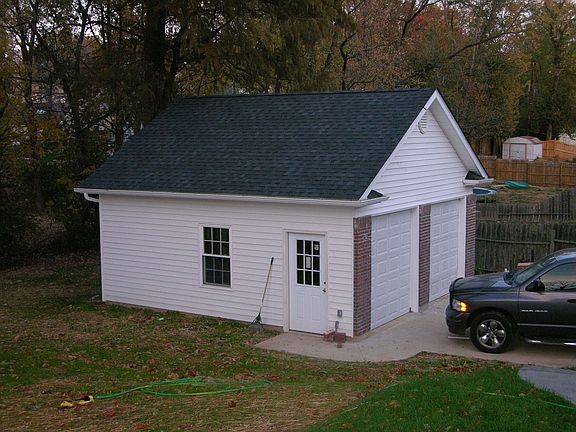 4th image of 433 Rollingwood Ln