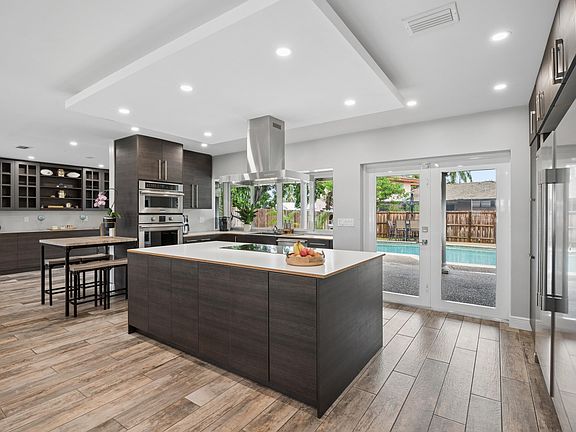4th image of 4601 W Hawthorne Circle