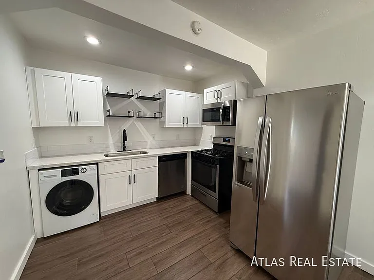 1606 W Taylor St #A — Photo 3