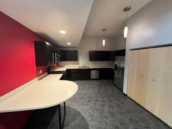 201 W Federal St #402