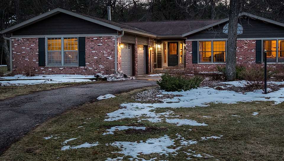 1st image of 3391 Royal Oak Dr