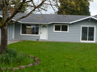 52410 SW 2nd St, Scappoose, OR 97056