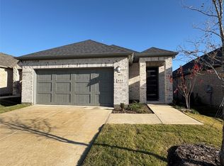 451 Cherry Laurel Dr, Lakewood Village, TX 75068