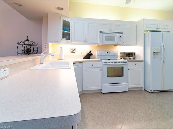 5th image of 2381 Hidden Lake Ct APT 3