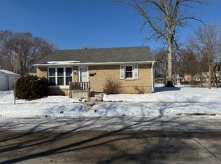 5525 North Long Island DRIVE, Milwaukee, WI 53209