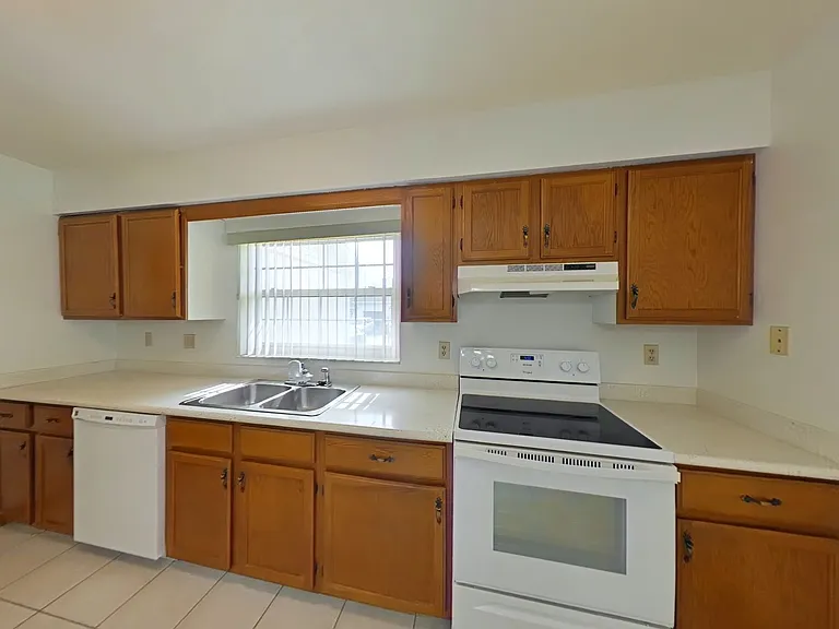 1423 Disston Ave — Photo 17