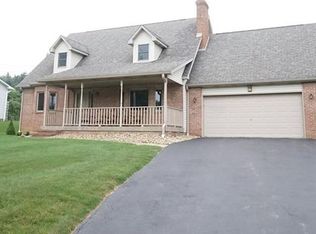 341 Holyoke Rd, Butler, PA 16001