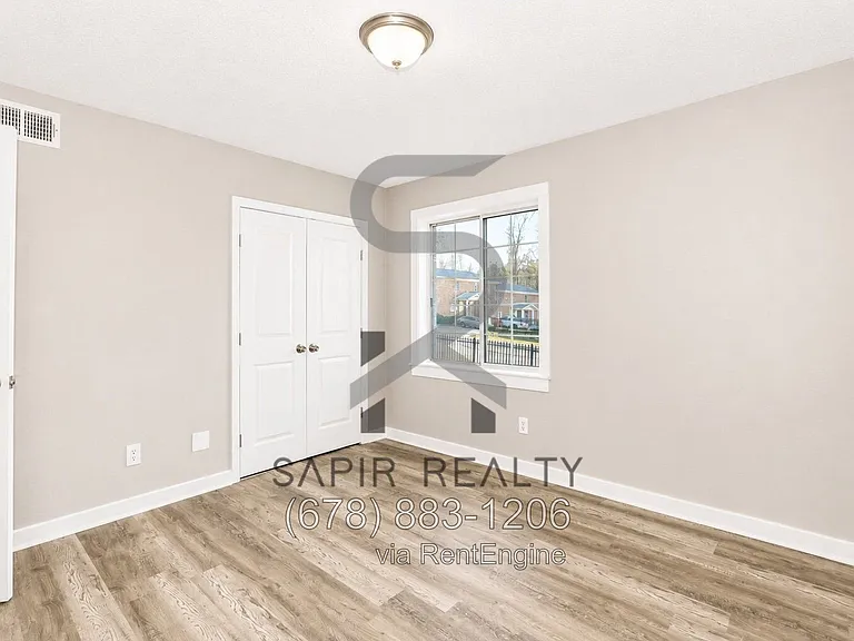 2065 Alison Ct SW #4 — Photo 9