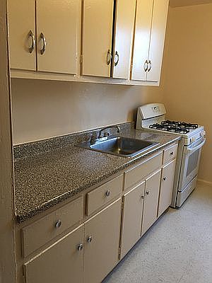 4th image of 8304 260th St