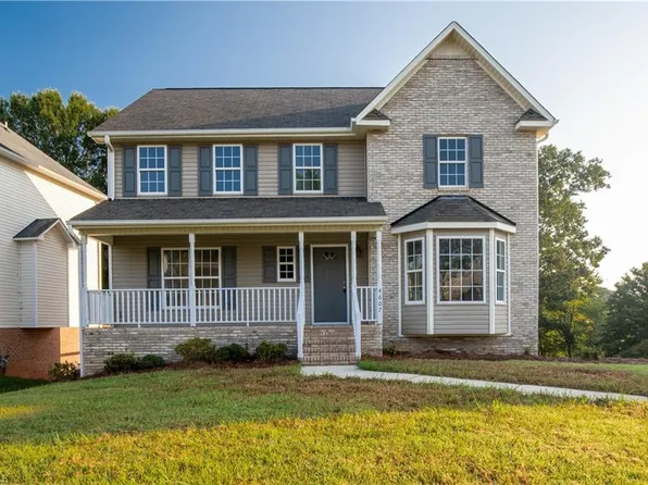 4607 Stimpson Ridge Dr, Pfafftown, NC 27040
