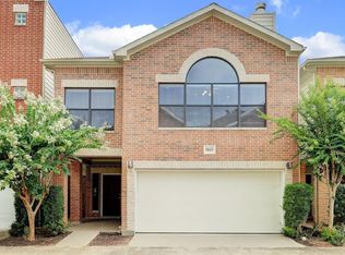 9805 Riddlelink Ln, Houston, TX 77025