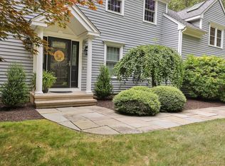 160 Cobbler Ln, Southbury, CT 06488