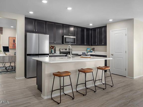 5th image of 2808 W MONTE Way