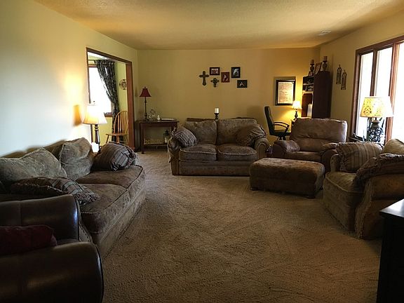 3rd image of 609 S Parrott Dr