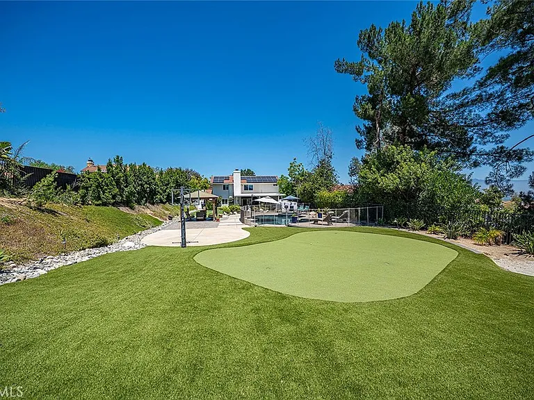 2897 Cape Dr — Photo 36