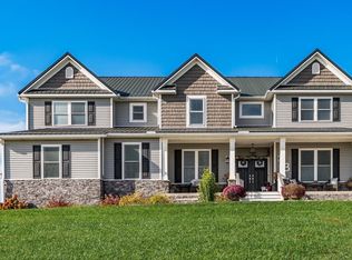 90 Louella Dr, Hebron, OH 43025