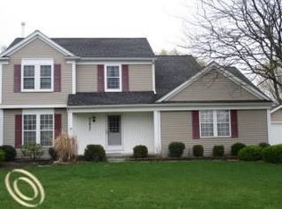 45827 Galway Dr, Novi, MI