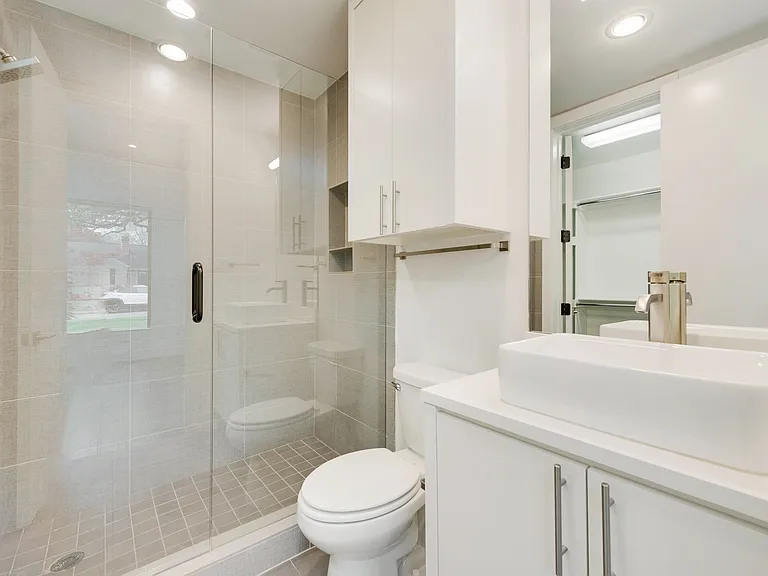 6420 Kenwood Ave — Photo 6