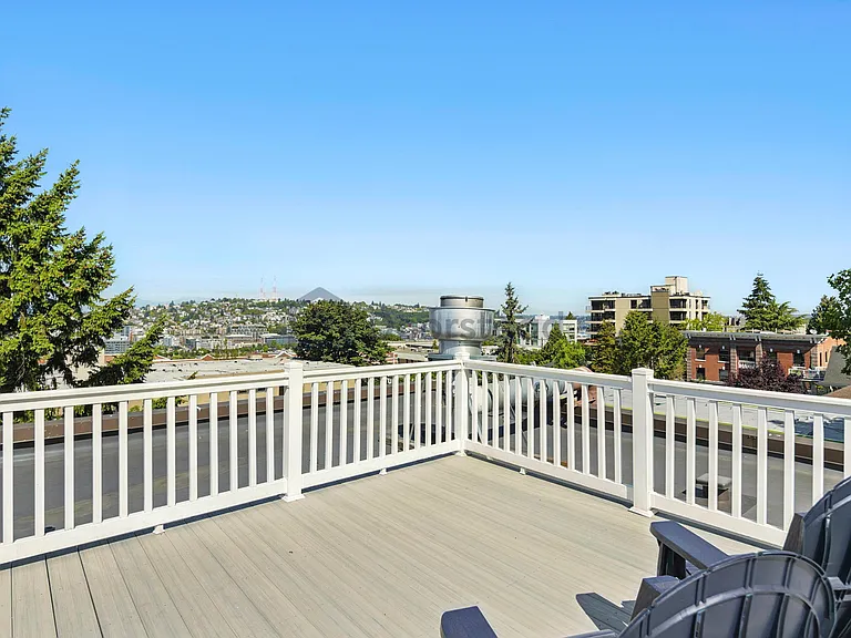 601 Summit Ave E #401 — Photo 34