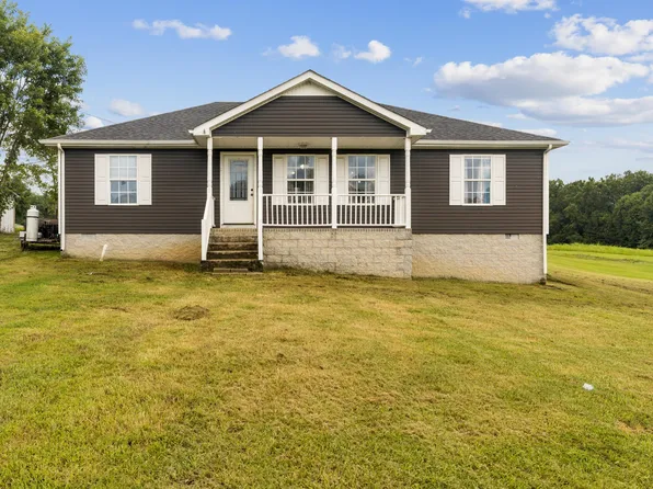 890 Akersville Rd, Lafayette, TN 37083