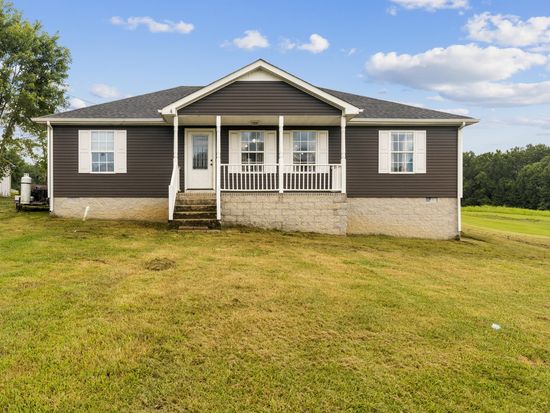 890 Akersville Rd, Lafayette, TN 37083