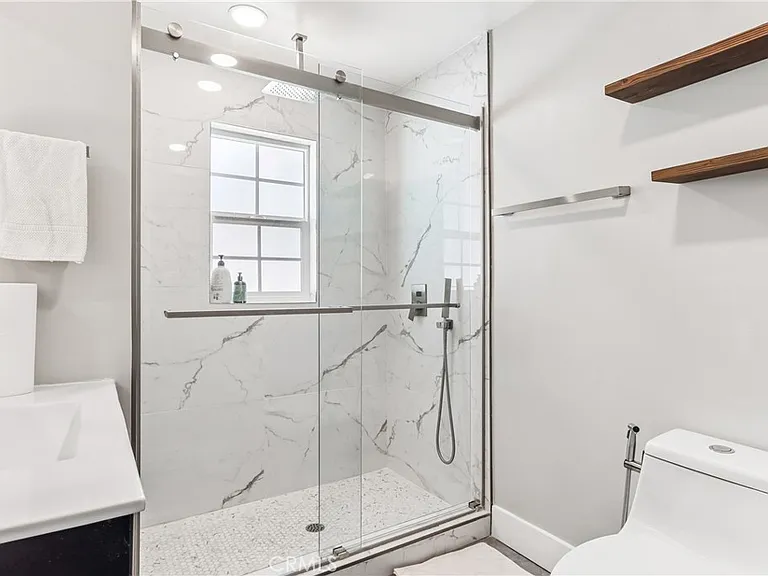 21235 Lopez St — Photo 11