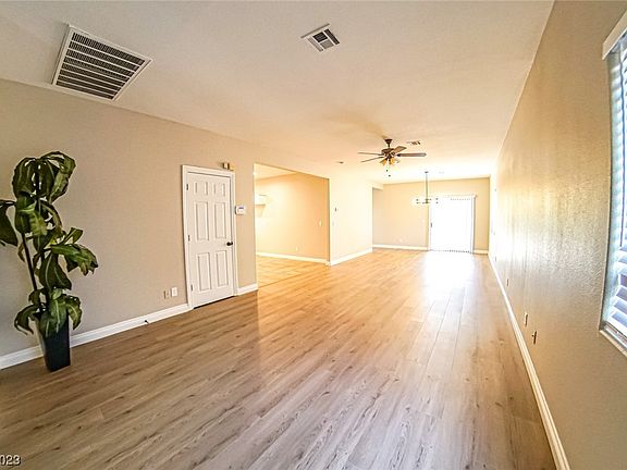 5th image of 4309 Cottontail Ln