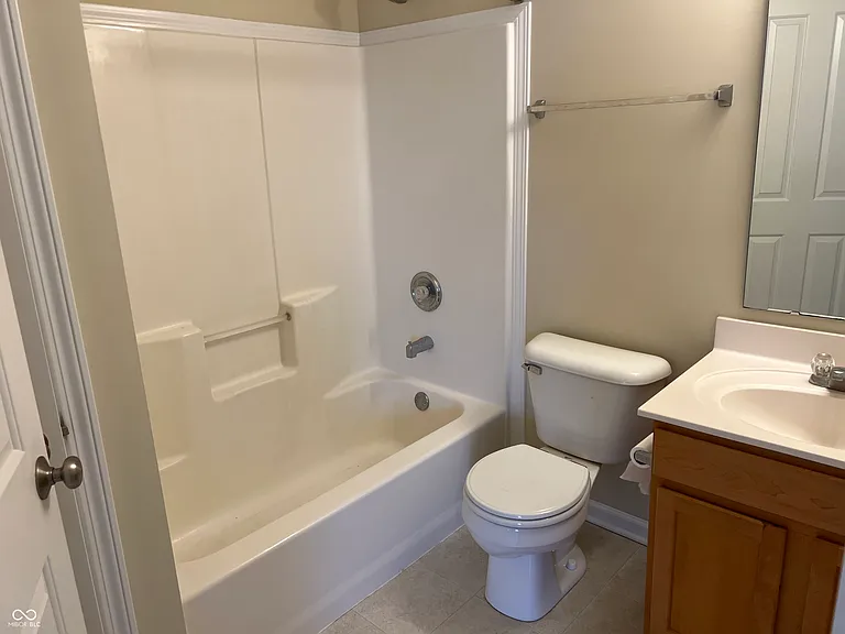 3522 Golden Gate Dr N — Photo 37