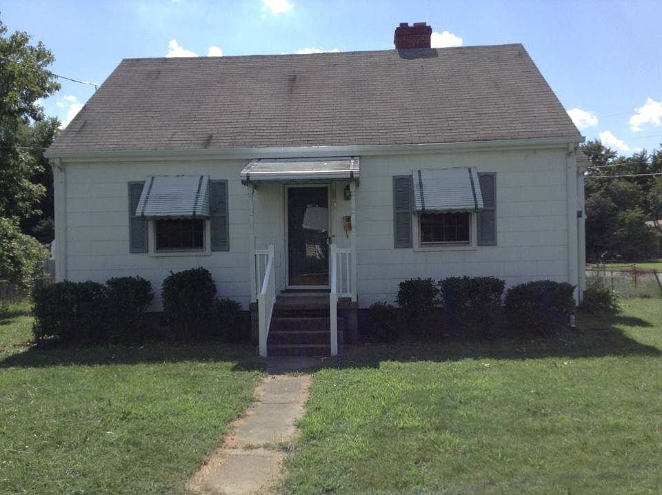 1st image of 2501 Byron St