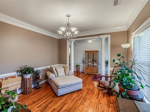 5th image of 100 Carlissa Ct