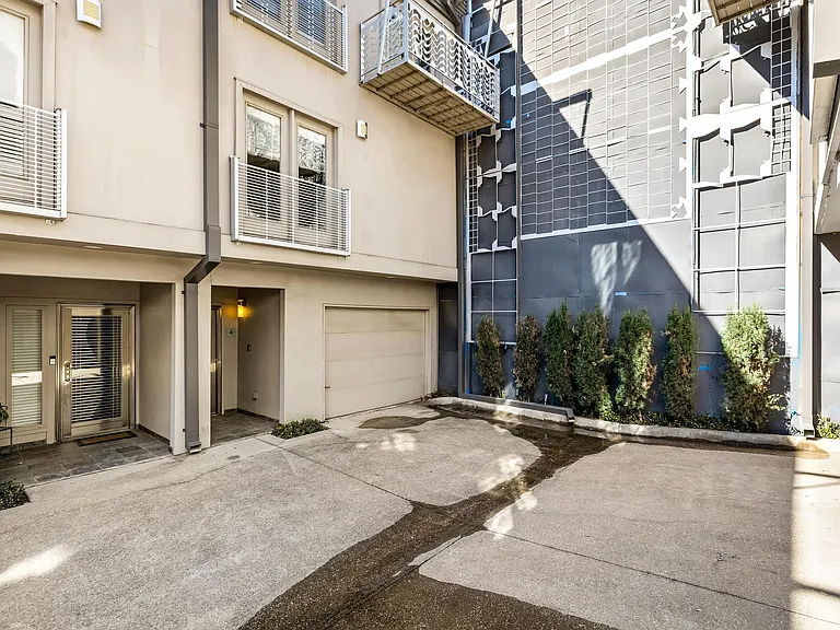 3845 Convent St #4 — Photo 27