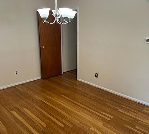 5th image of 2136 Conwell Ave