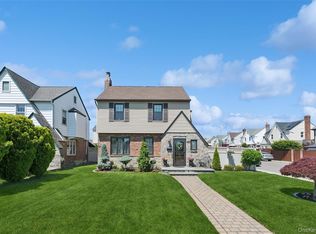 24-02 169th St, Flushing, NY 11357