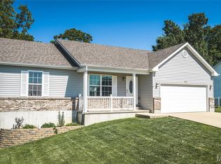 243 Duffers Dr, Saint Clair, MO 63077