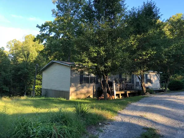 356 Majors Ln, La Follette, TN 37766