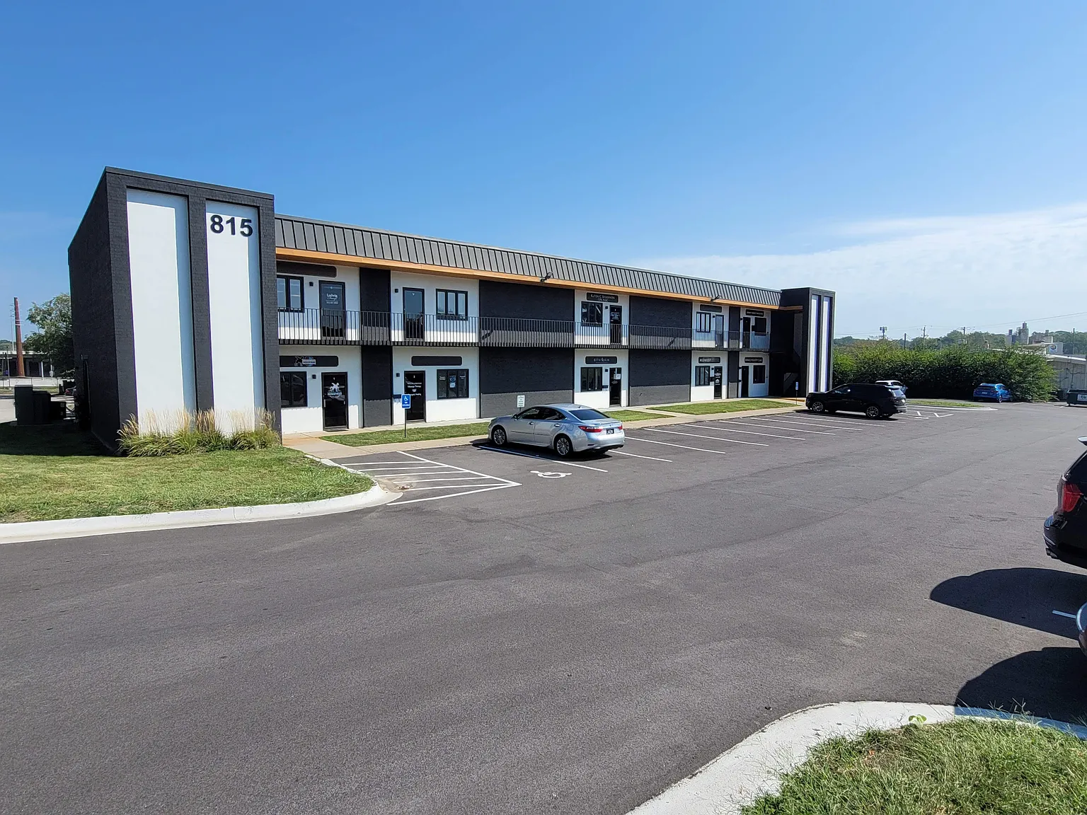 815 Office Park Road - #09 — Photo 1