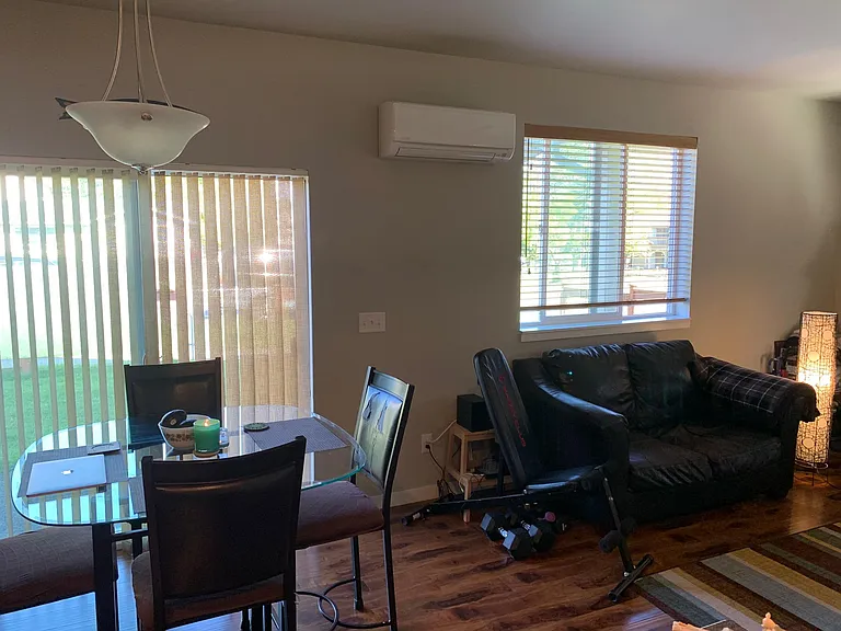 1419 Texas St — Photo 2