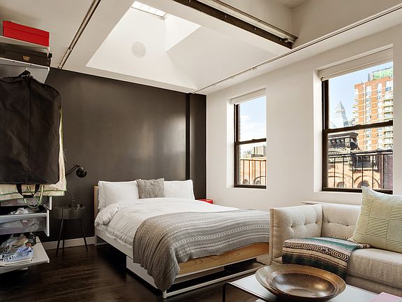 4th image of 250 W 15th St APT 6E