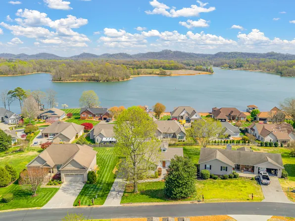 318 Cheestana Way, Loudon, TN 37774