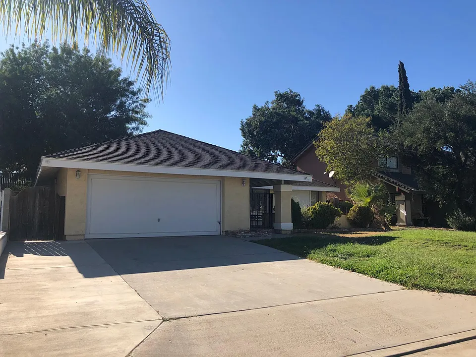 29860 Villa Alturas Dr
