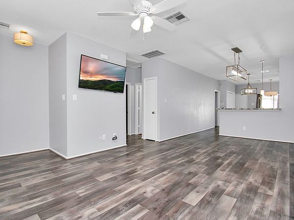 5th image of 1641 Nichole Woods Dr