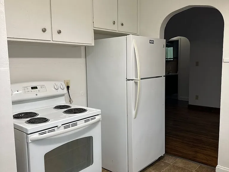 1727 Franklin St — Photo 3