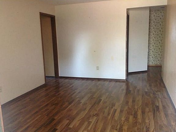 2nd image of 4416 SE 42nd Ter