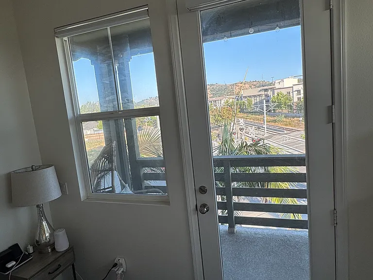 441 S Glendora Ave — Photo 33