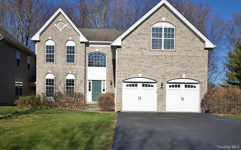 3 bed, 2.5 bath, 2662 sqft, $3,975 — Photo 1