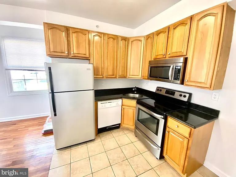 1614 S 6th St #2F — Photo 1