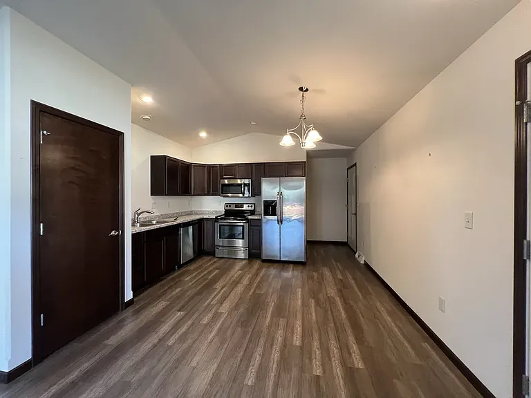 4922 Annabelle Ct — Photo 9