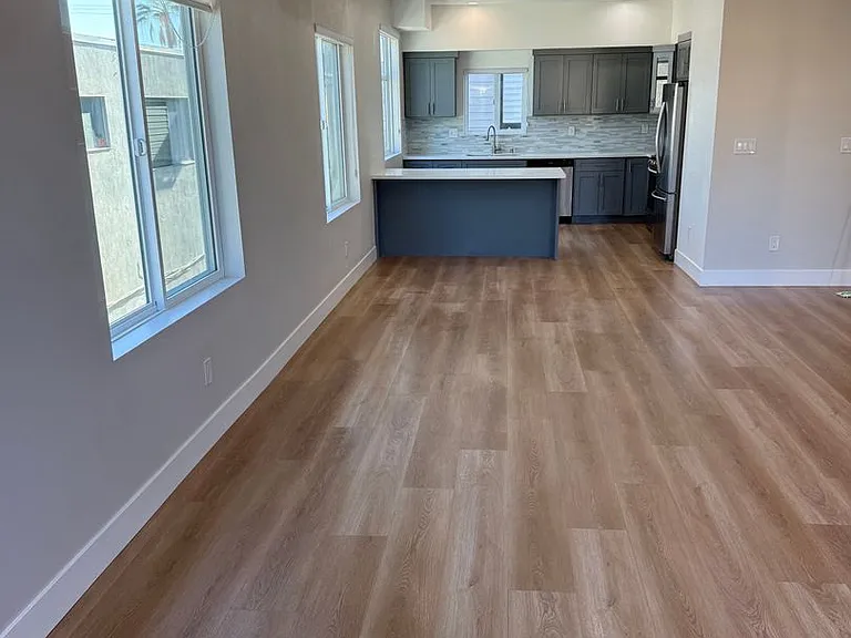 1147-1149 Tamarind Ave — Photo 5
