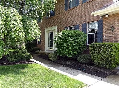 3rd image of 8177 Country Oaks Sta