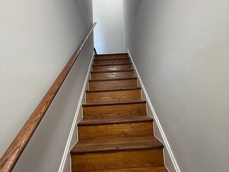 142 Joliet St SW #B — Photo 2